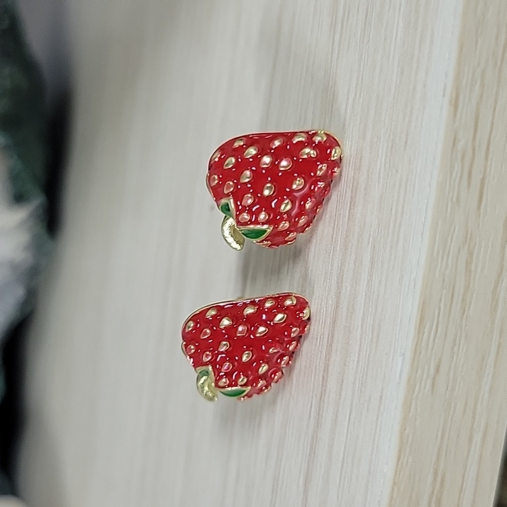 Strawberry Stud Earrings, 925 posts - Picture 4 of 6